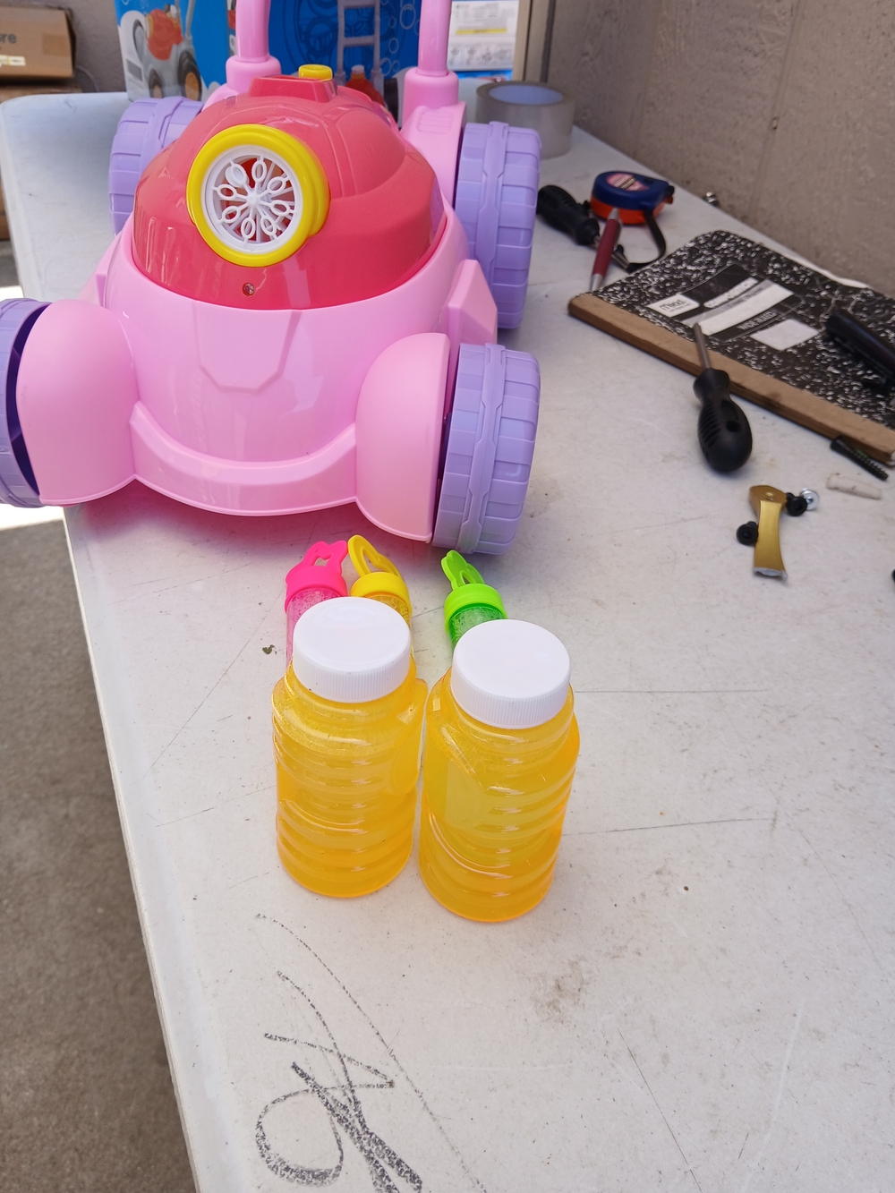 Kids Bubble Mower Push Toy - Pink - Picture 4 of 7